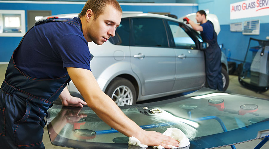 Auto Glass Convenience & Scheduling Convenient Auto Glass Replacement